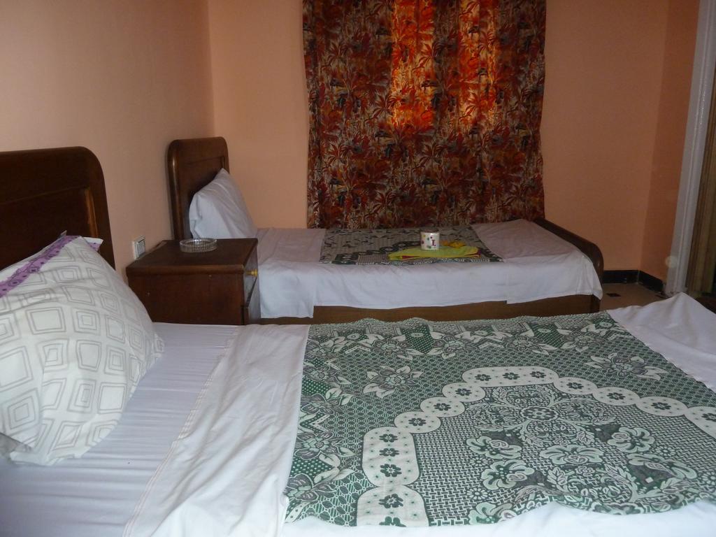 Venus Hostel Kairo Bagian luar foto