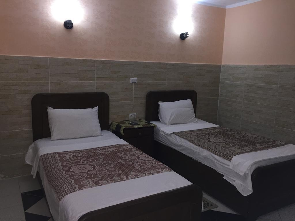 Venus Hostel Kairo Bagian luar foto