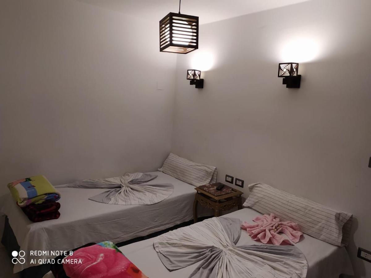 Venus Hostel Kairo Bagian luar foto